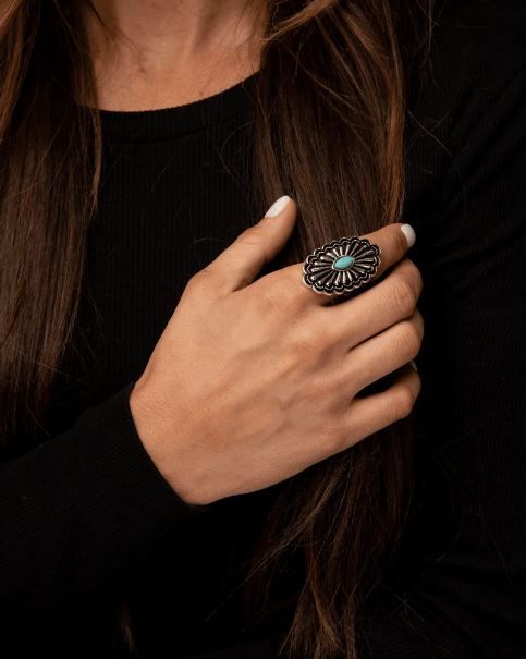 ABCO Adjustable Oval Concho Ring with Turquoise Accent