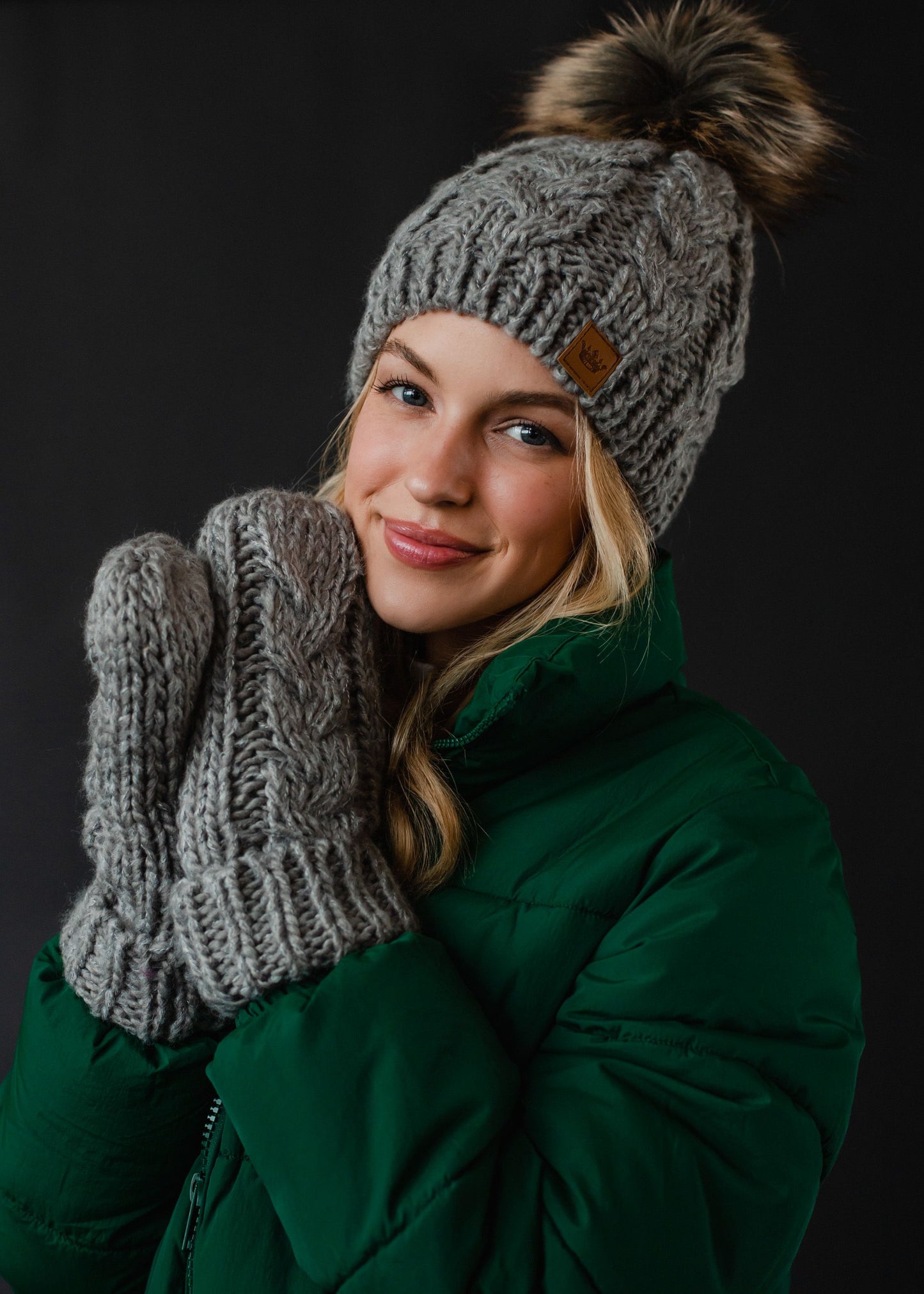PANACHE Cable Knit Mittens