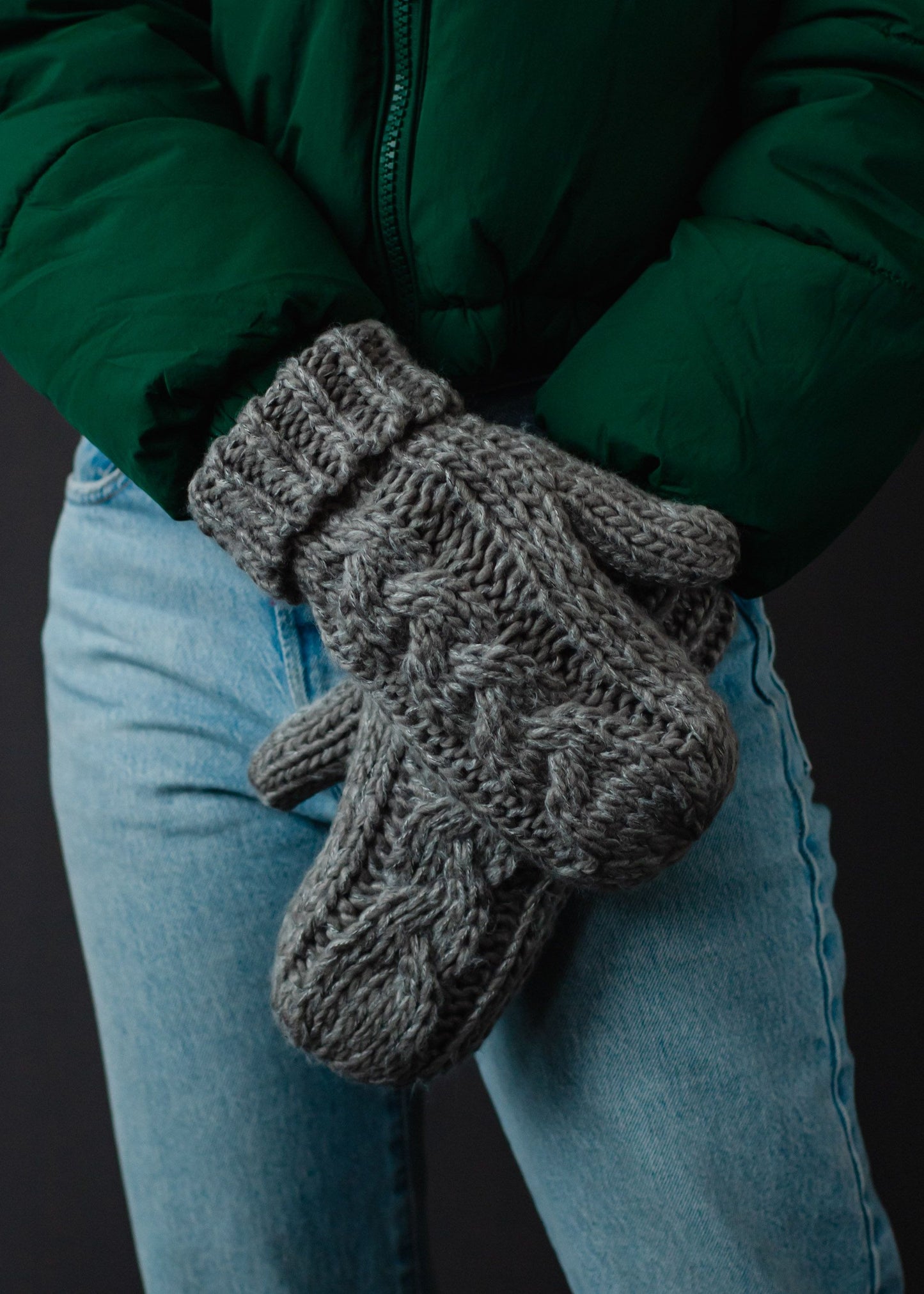 PANACHE Cable Knit Mittens