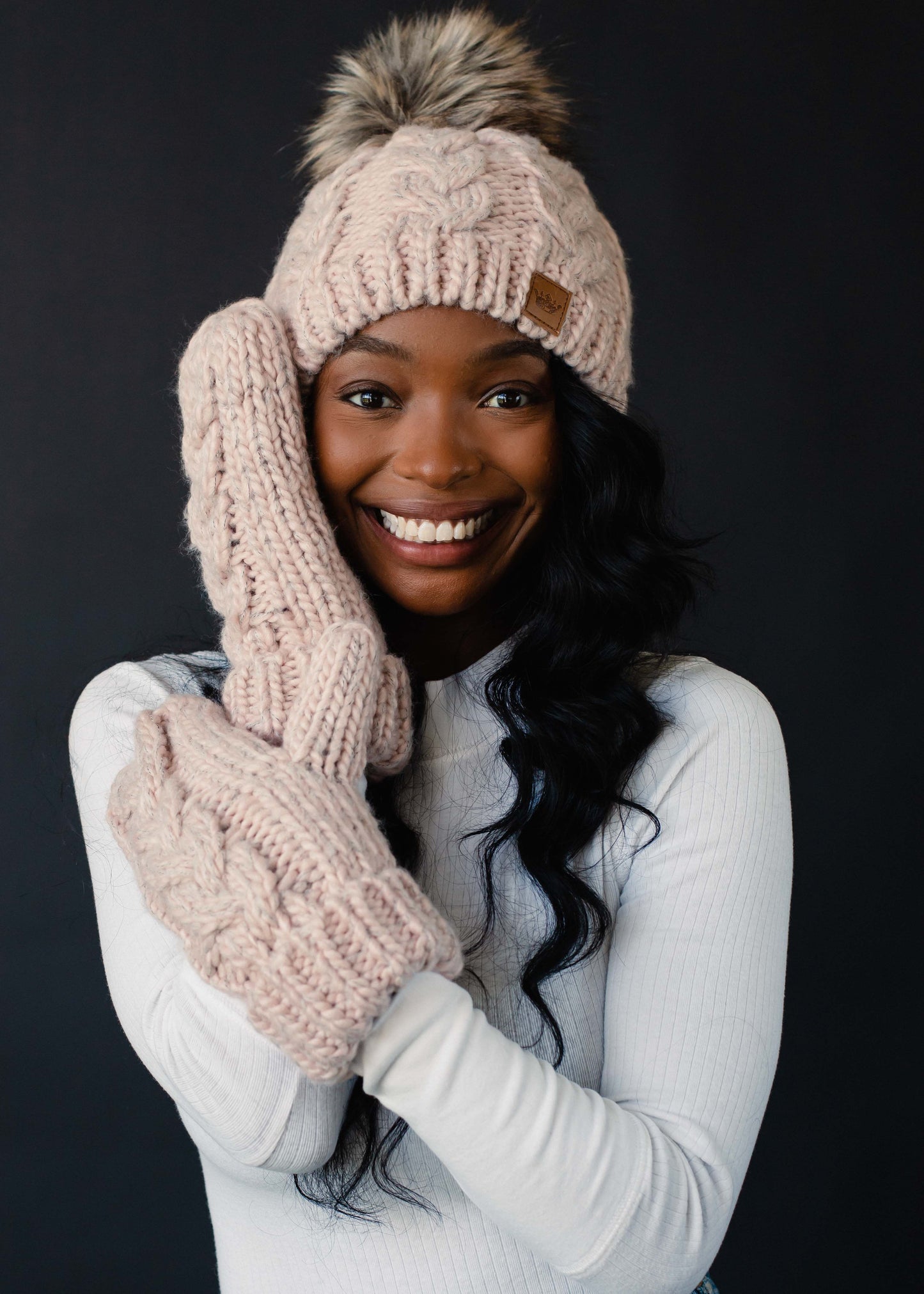 PANACHE Cable Knit Mittens