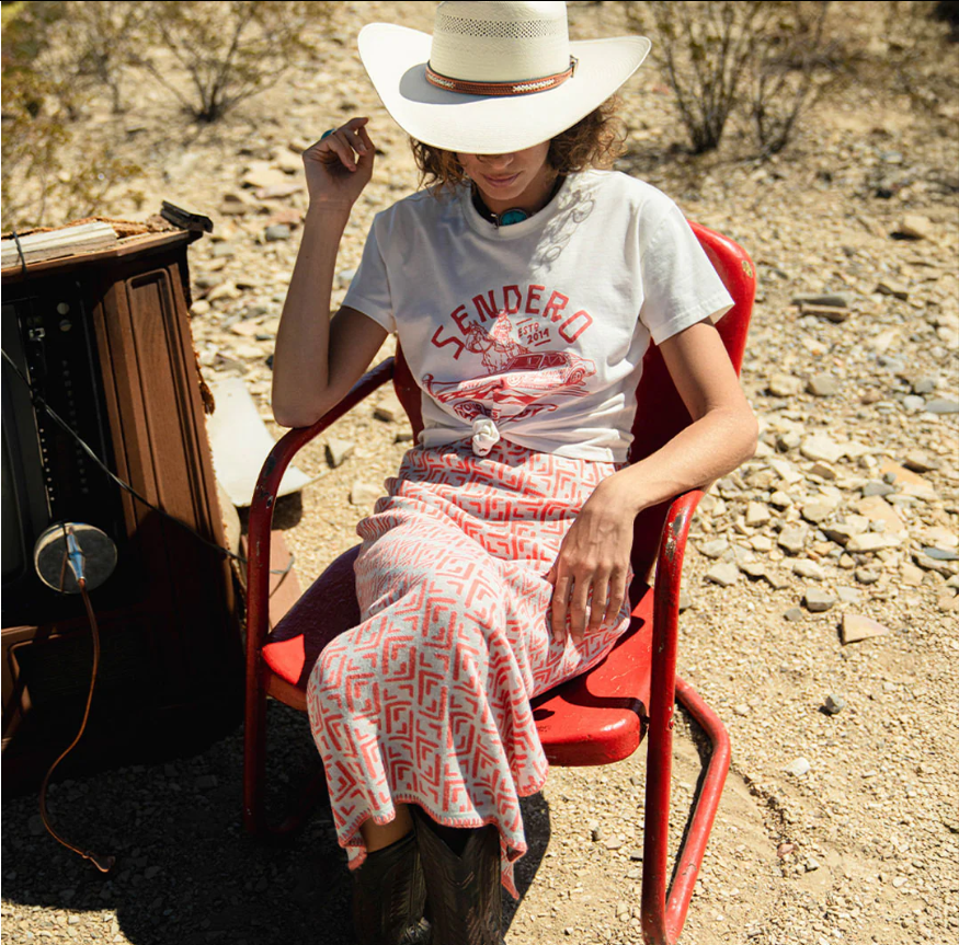SENDERO Giddy Up Crop Tee