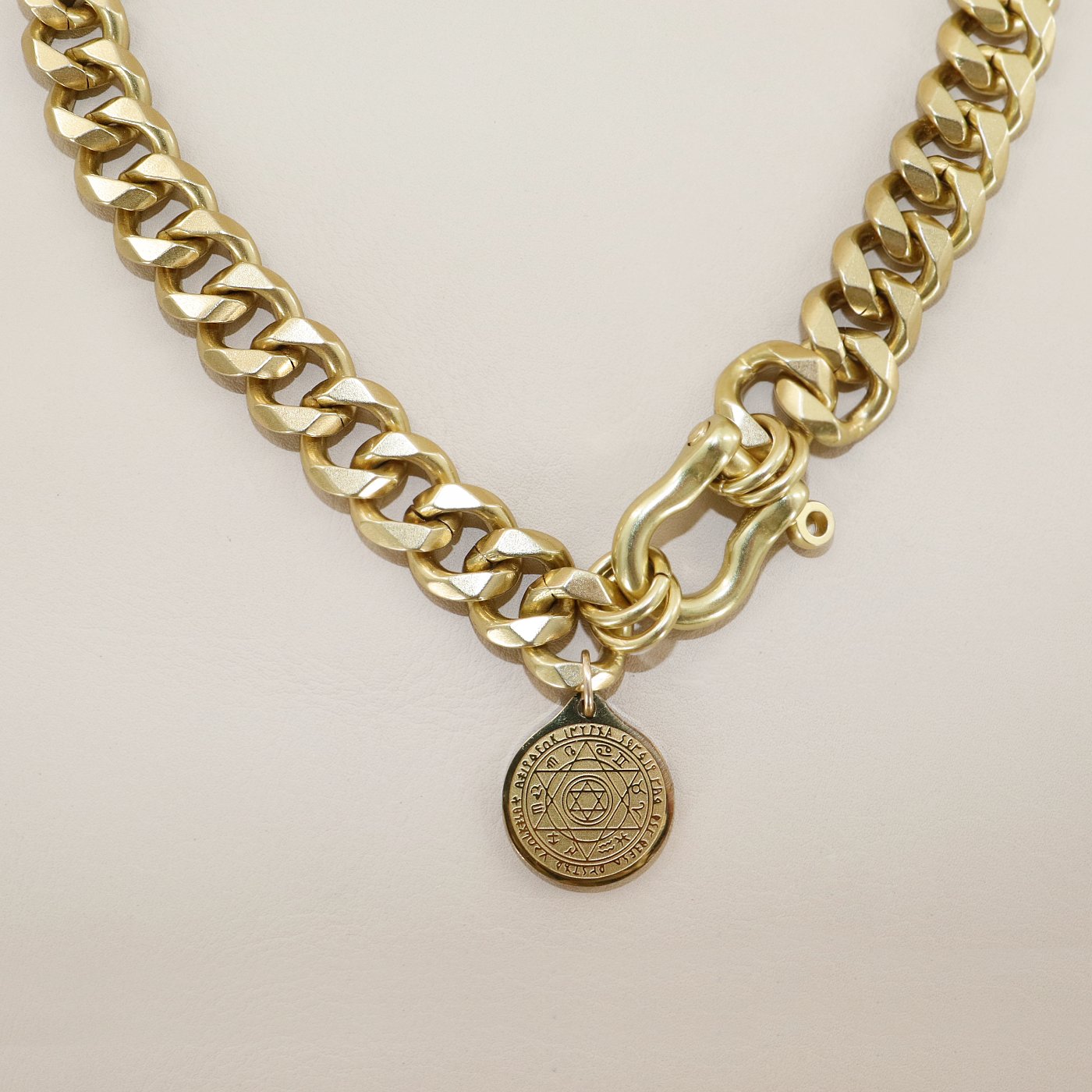 RACHEL NATHAN Shackle Classic All Knowing Necklace