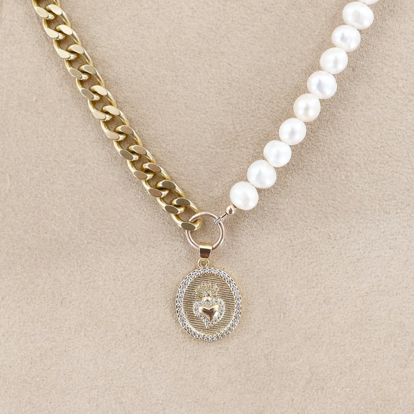 RACHEL NATHAN Pearl & Sacred Heart Necklace