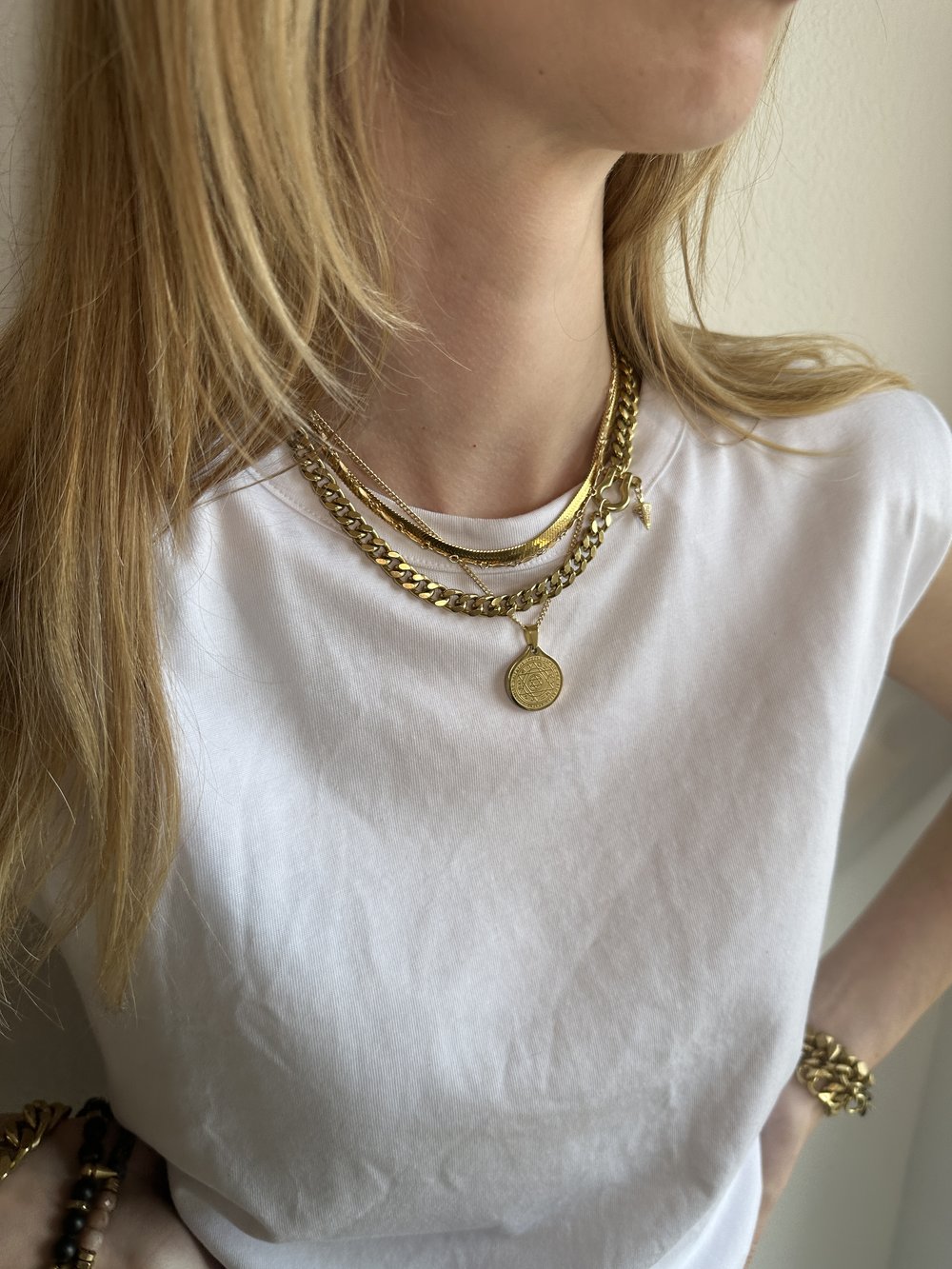 RACHEL NATHAN Shackle Single Art Deco Drop Necklace