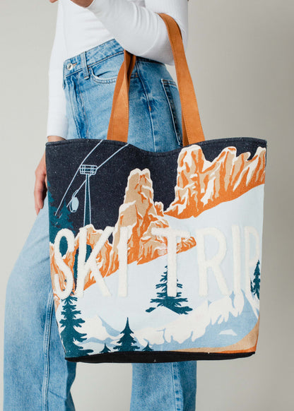 PANACHE Ski Trip Scene Tote