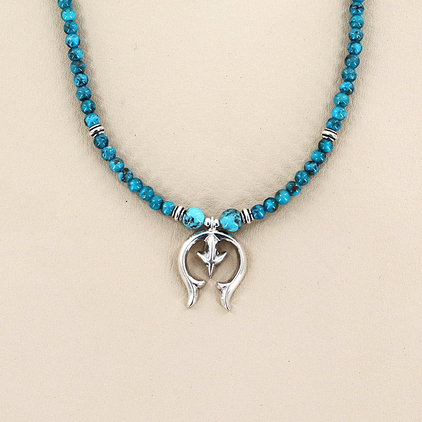 PAIGE WALLACE Navajo Pearls Turquoise Necklace With Pendant