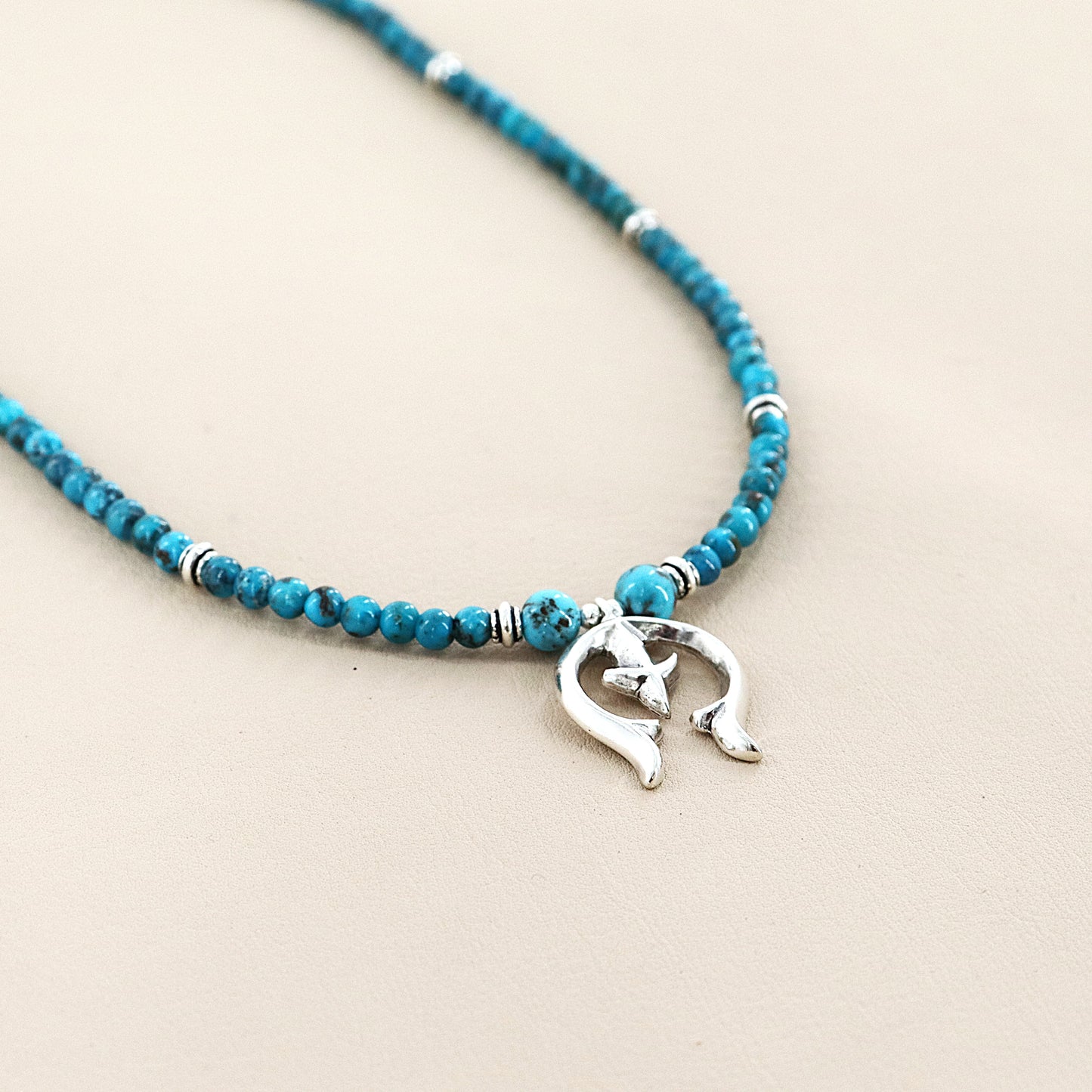 PAIGE WALLACE Navajo Pearls Turquoise Necklace With Pendant