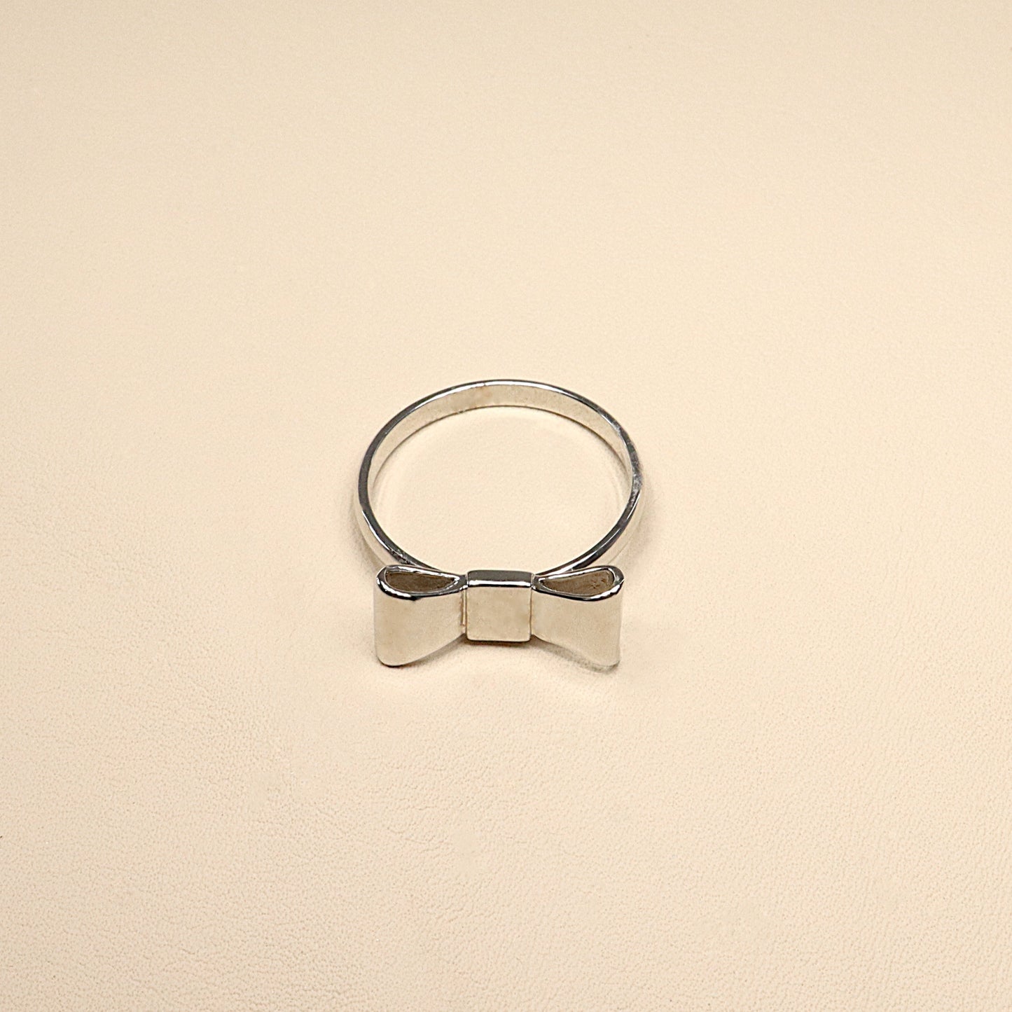 ABCO Chic Ribbon Charm Ring