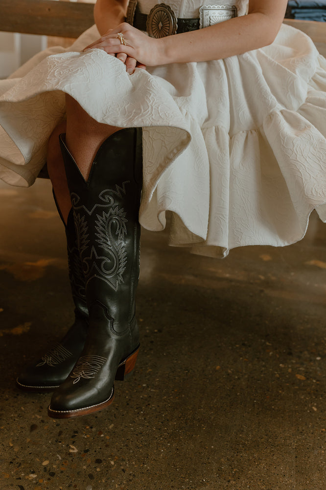 
                  
                    Woman wear Black Western Boot - Leighton
                  
                